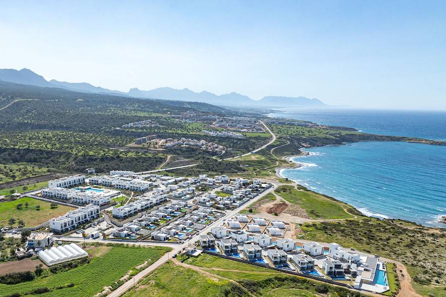 Bahçeli'de Denize Sıfır Stüdyo Penthouse