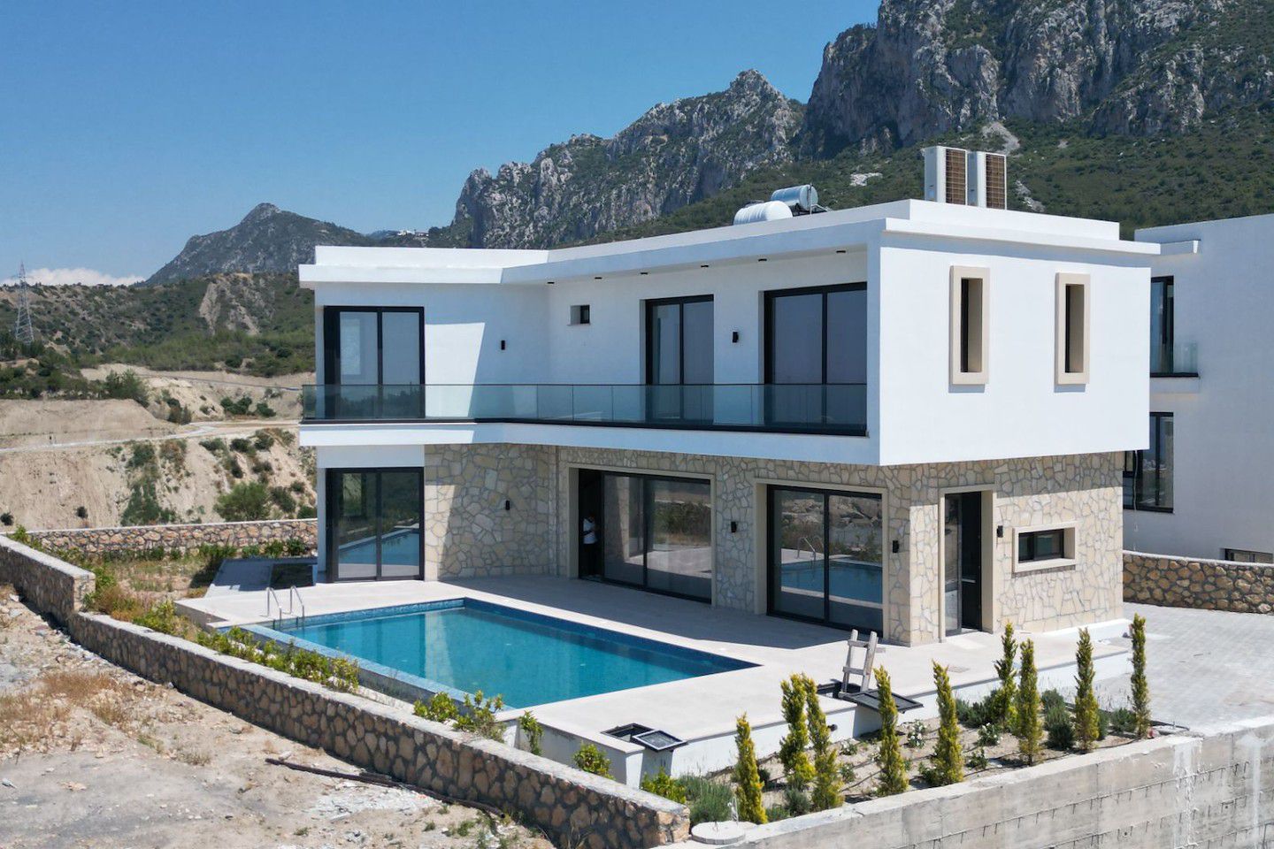 North Cyprus Five Bedroom Luxury Villa in Karmi (No 4) Photo 6