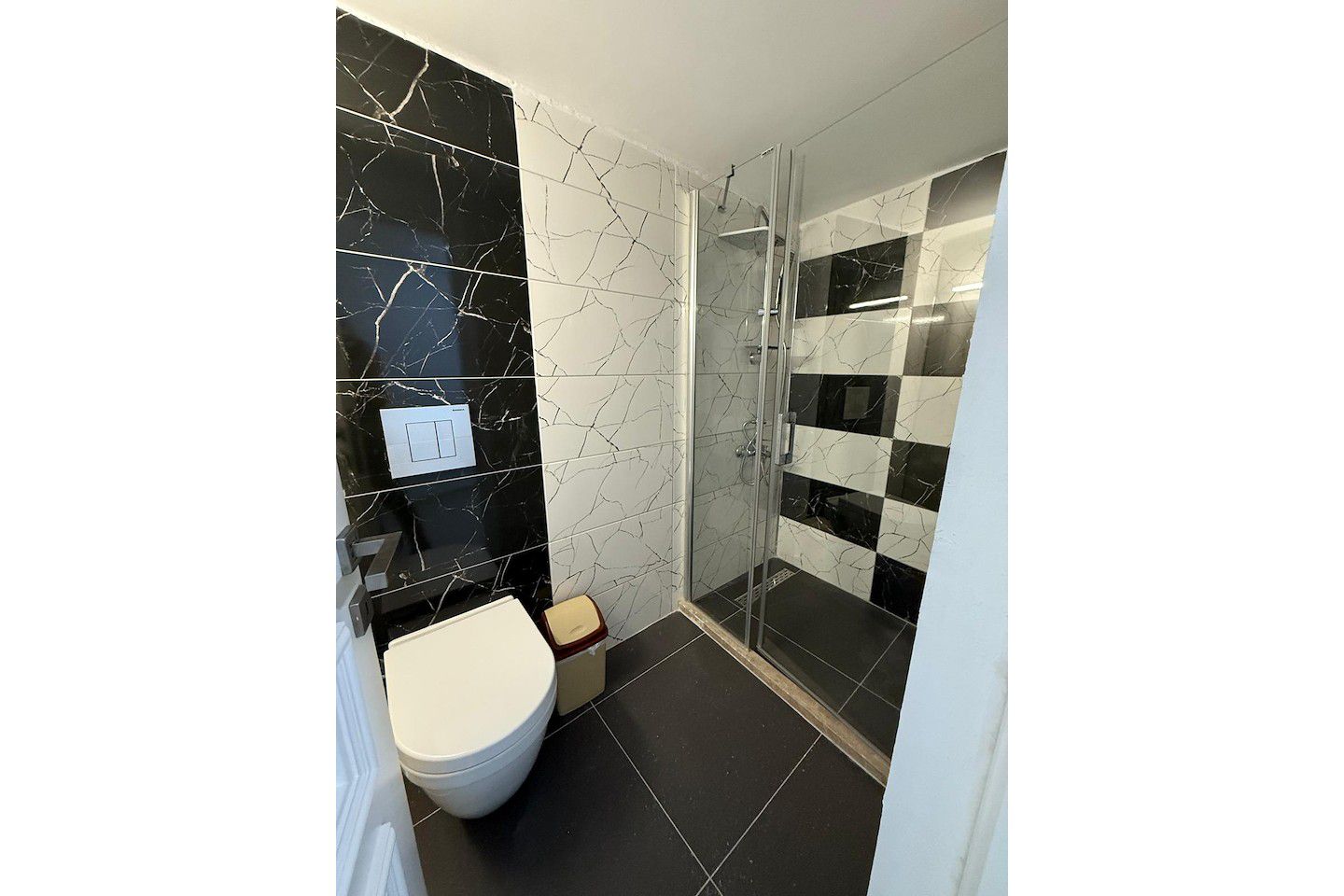 North Cyprus Three Bedroom Apartment in Kyrenia City Center Photo 30