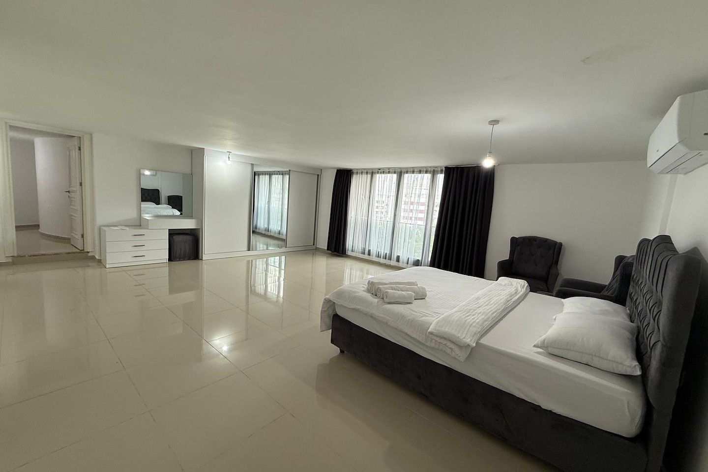 North Cyprus Three Bedroom Apartment in Kyrenia City Center Photo 21