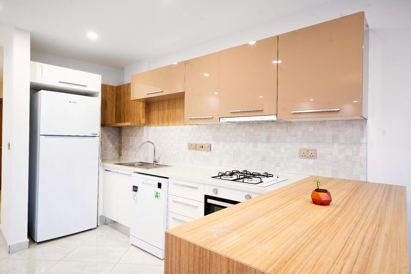 North Cyprus Two Bedroom Apartment in Kyrenia City Center Photo 9