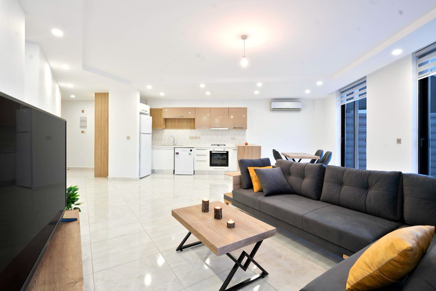 North Cyprus Two Bedroom Apartment in Kyrenia City Center Photo 10