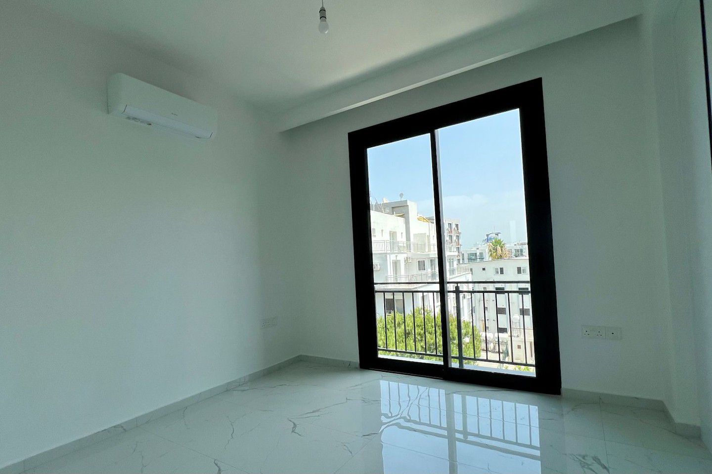 North Cyprus Three Bedrooms Apartment in Kyrenia City Center Photo 14