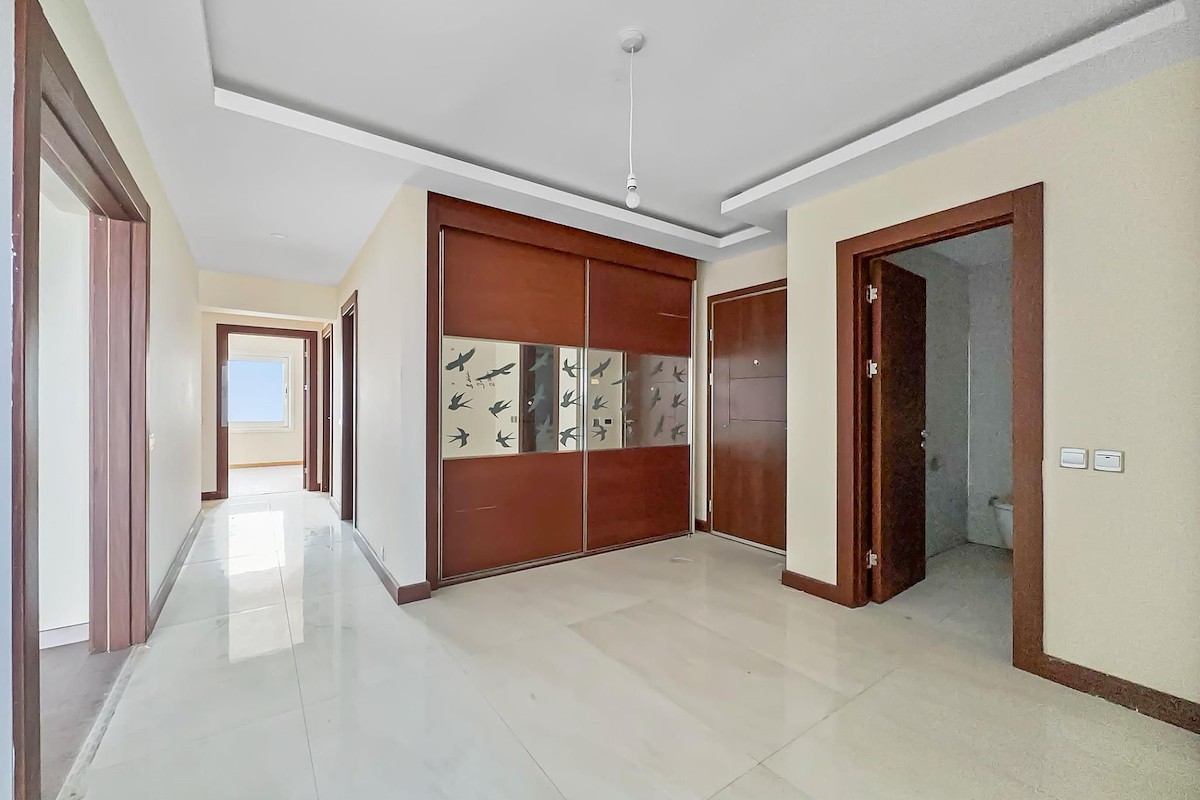 North Cyprus Three Bedroom Apartment in Kyrenia City Center Photo 14