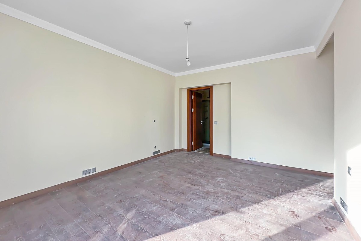 North Cyprus Three Bedroom Apartment in Kyrenia City Center Photo 22