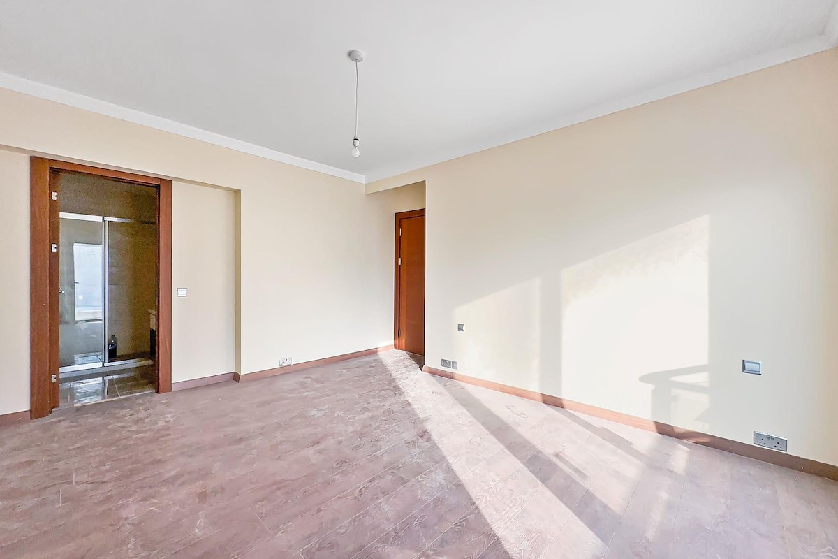 North Cyprus Three Bedroom Apartment in Kyrenia City Center Photo 23