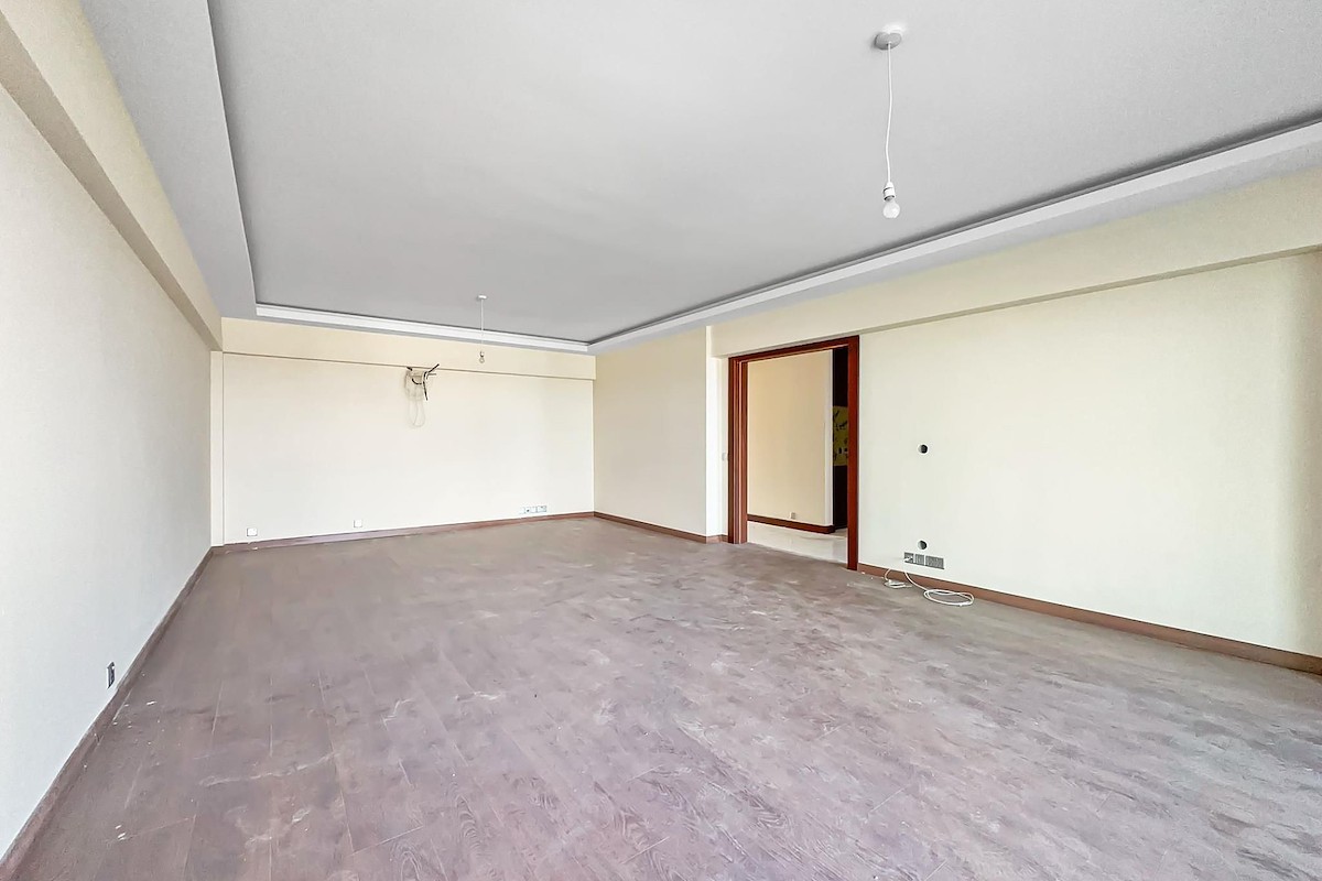 North Cyprus Three Bedroom Apartment in Kyrenia City Center Photo 13