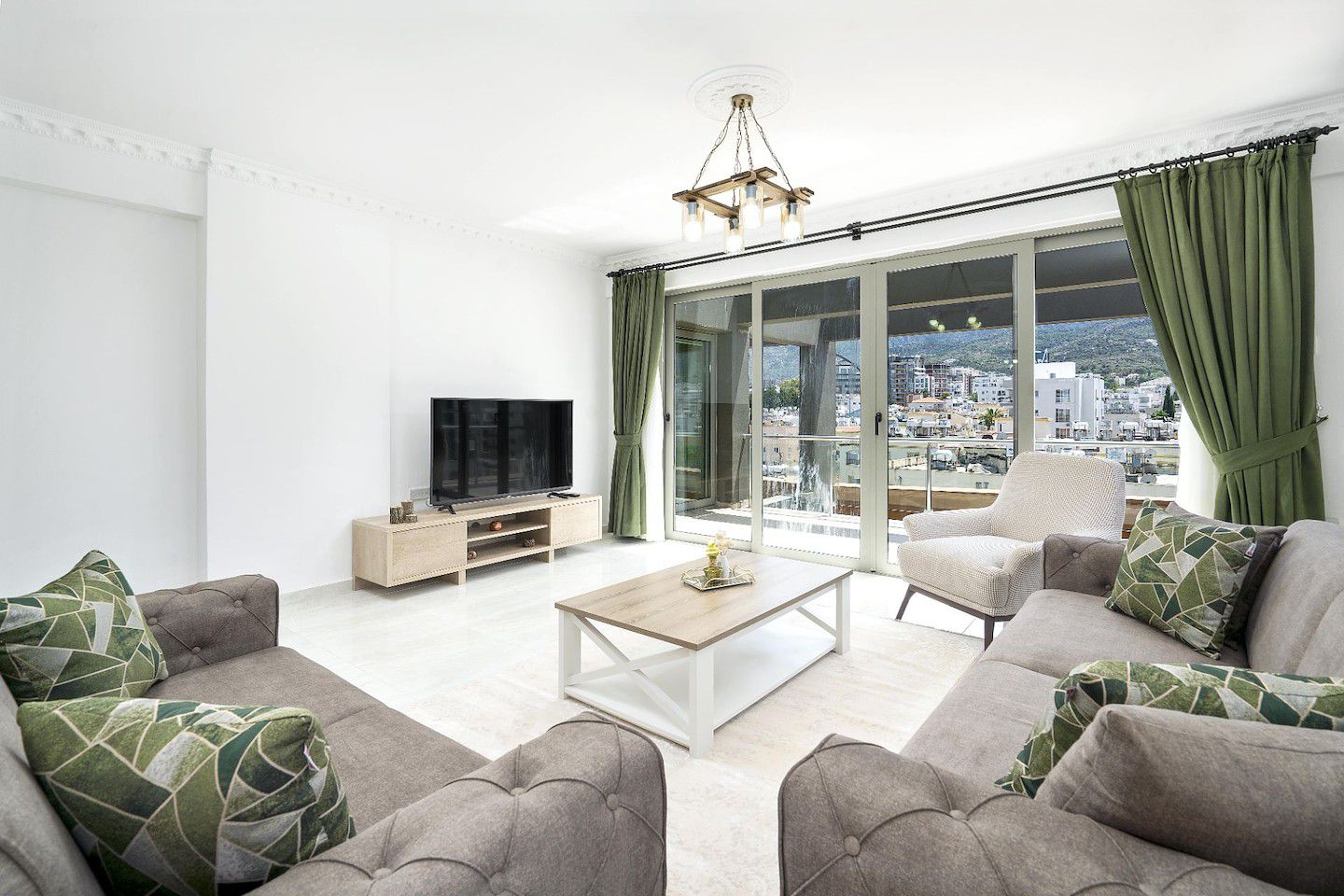 North Cyprus Two Bedroom Penthouse in Kyrenia City Center Photo 5