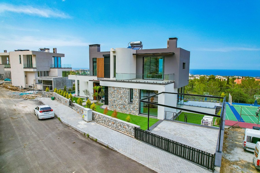 Bellapais The English School of Girne Yakınında Muhteşem Dört Yatak Odalı Lüks Villalar