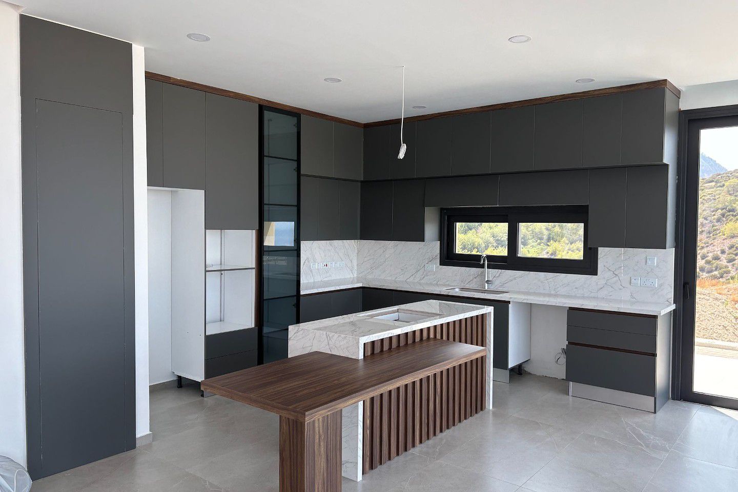 North Cyprus Five Bedroom Luxury Villa in Karmi (No 4) Photo 9