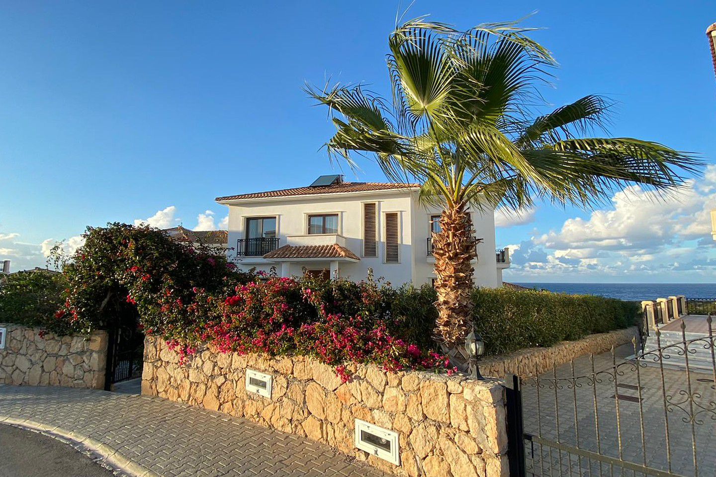 North Cyprus Four Bedroom Villa in Esentepe Photo 1