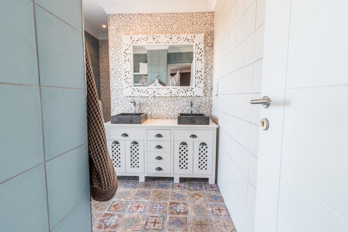 North Cyprus Five Bedroom Villa in Esentepe Photo 17