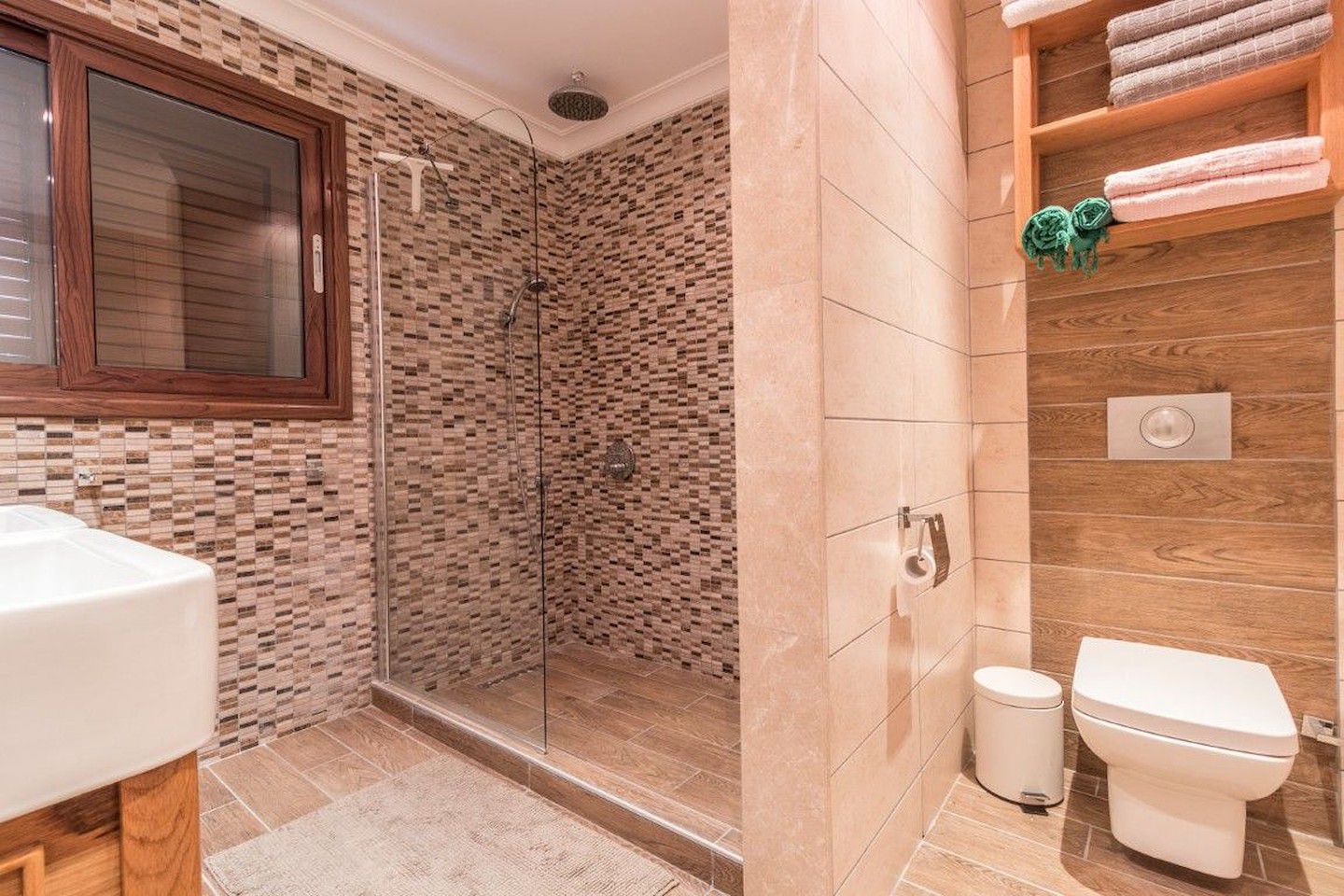 North Cyprus Five Bedroom Villa in Esentepe Photo 22