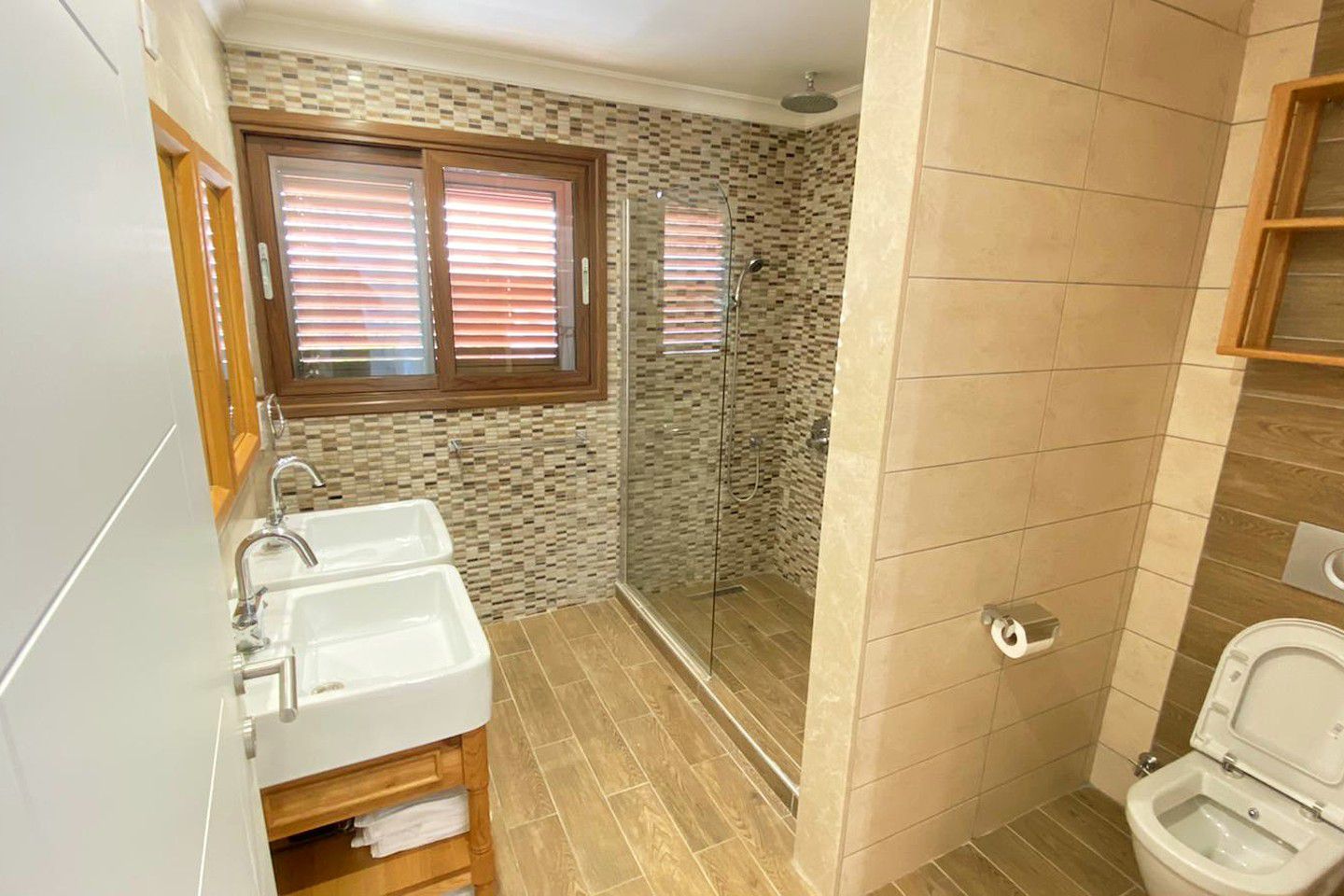 North Cyprus Five Bedroom Villa in Esentepe Photo 11