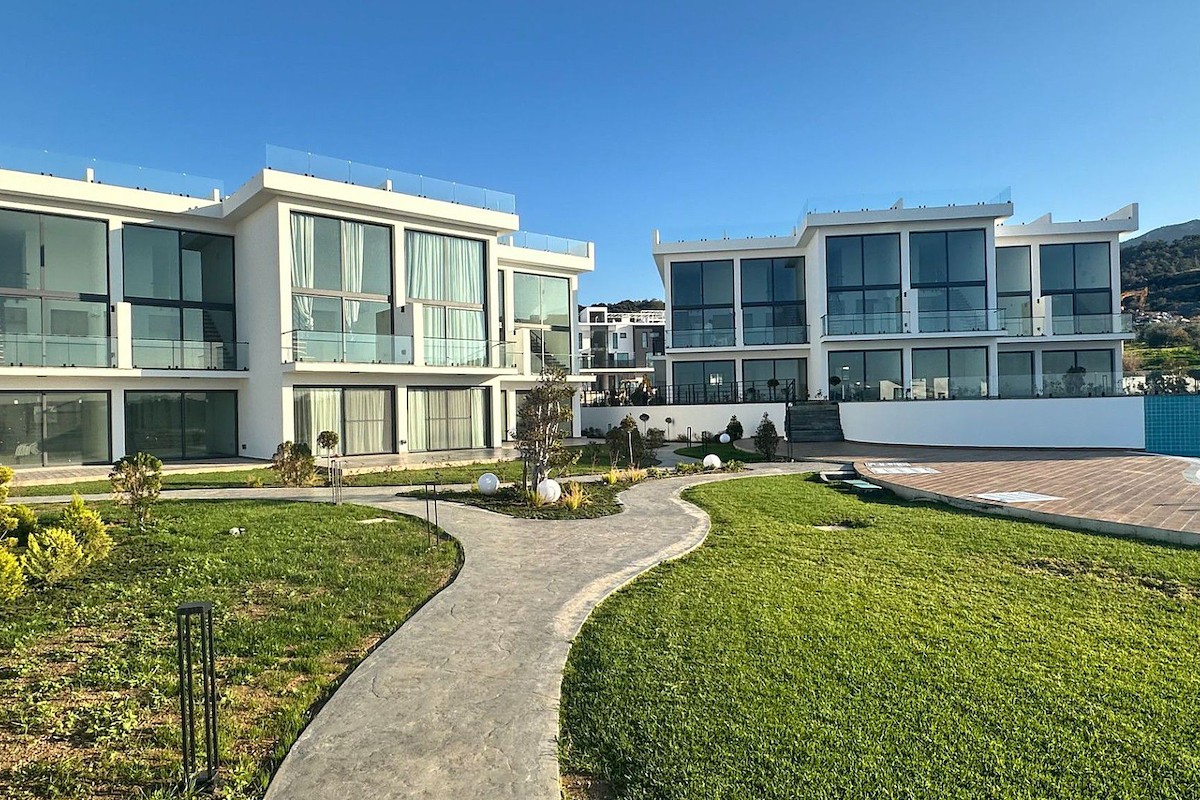 Emperia Developments Siesta Beachfront Foto 4